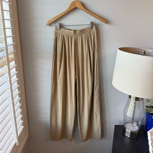 UNIQLO Ultra‎ Stretch AIRism UV Protection Straight Wide Trousers